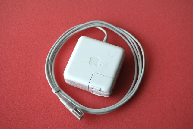 Sạc MacBook Air 13-inch Mid 2011